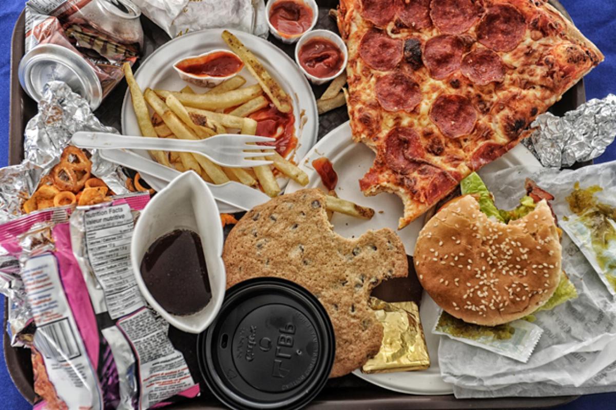 Binge eating influenced by brain hormone levels